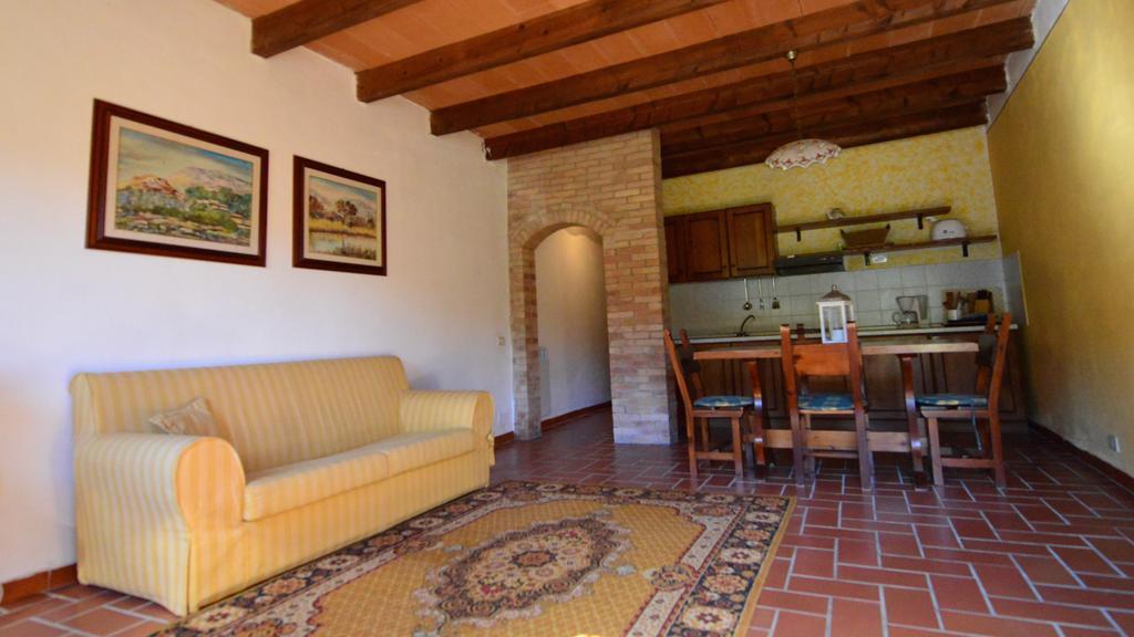 Hostal Fattoria Di Fugnano San Gimignano Exterior foto